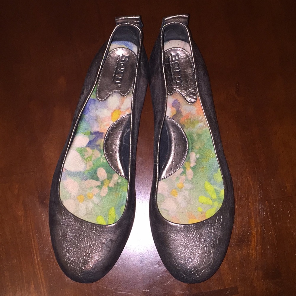 Metallic silver flats
